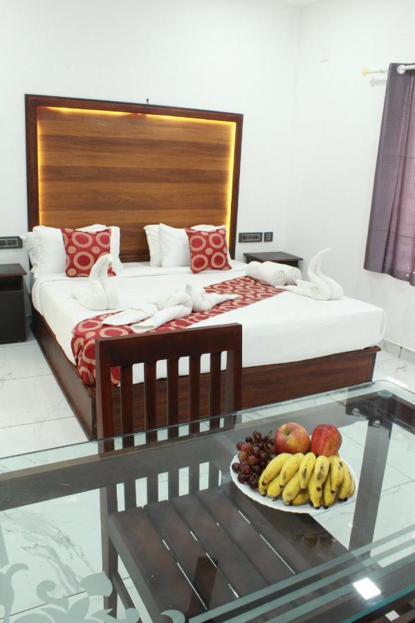 The Mountcourt Hotel มุนนาร์ ภายนอก รูปภาพ